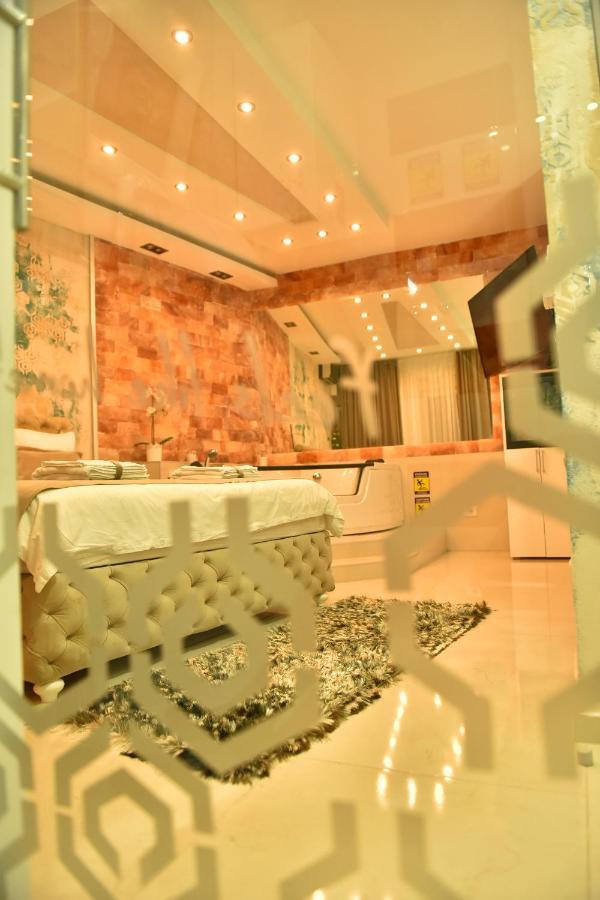 Design Apartment Premium Spa Lux 4 Star "Dubai" Completely Private Wellness & Spa Free Included Sauna & Jacuzzi & Salt Wall & Fire Place & 3D Ceilings & Business Wifi & Netflix & Keyless Code Entry & Full Smart App & Secure 2 Parking Place Ćuprija Exteriér fotografie