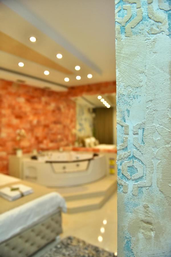 Design Apartment Premium Spa Lux 4 Star "Dubai" Completely Private Wellness & Spa Free Included Sauna & Jacuzzi & Salt Wall & Fire Place & 3D Ceilings & Business Wifi & Netflix & Keyless Code Entry & Full Smart App & Secure 2 Parking Place Ćuprija Exteriér fotografie