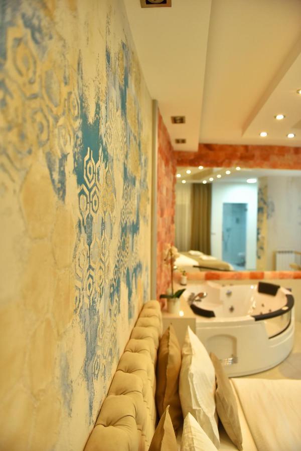 Design Apartment Premium Spa Lux 4 Star "Dubai" Completely Private Wellness & Spa Free Included Sauna & Jacuzzi & Salt Wall & Fire Place & 3D Ceilings & Business Wifi & Netflix & Keyless Code Entry & Full Smart App & Secure 2 Parking Place Ćuprija Exteriér fotografie