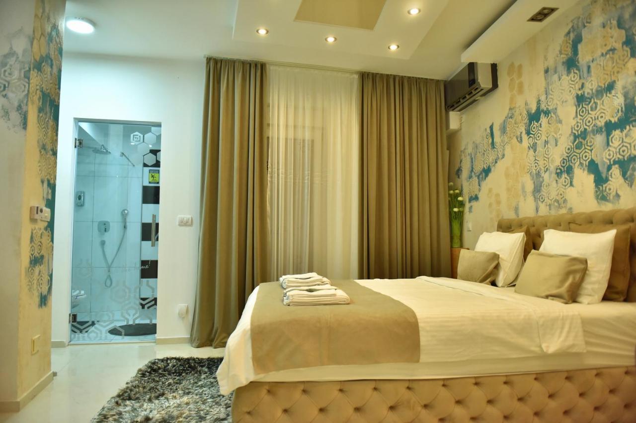 Design Apartment Premium Spa Lux 4 Star "Dubai" Completely Private Wellness & Spa Free Included Sauna & Jacuzzi & Salt Wall & Fire Place & 3D Ceilings & Business Wifi & Netflix & Keyless Code Entry & Full Smart App & Secure 2 Parking Place Ćuprija Exteriér fotografie