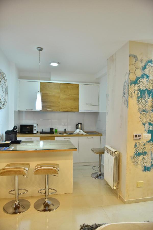 Design Apartment Premium Spa Lux 4 Star "Dubai" Completely Private Wellness & Spa Free Included Sauna & Jacuzzi & Salt Wall & Fire Place & 3D Ceilings & Business Wifi & Netflix & Keyless Code Entry & Full Smart App & Secure 2 Parking Place Ćuprija Exteriér fotografie